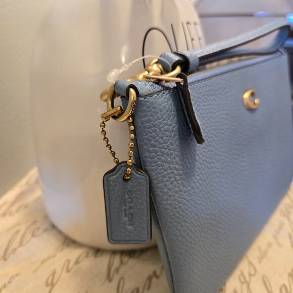 Coach NWT Bluebell Small Wristlet - Picture 2 of 8